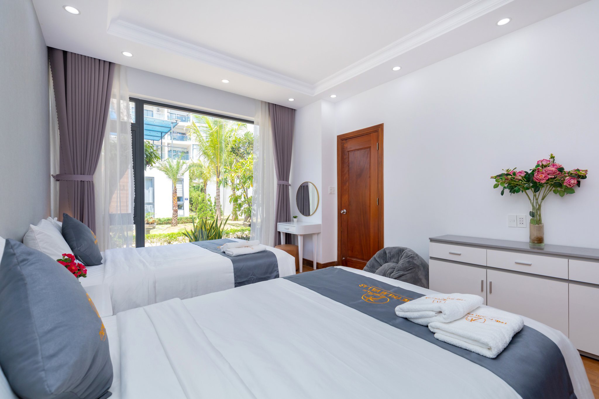 z4770851154104_954bef8a71a3126f18d71cd848524d22 The Palm Villas