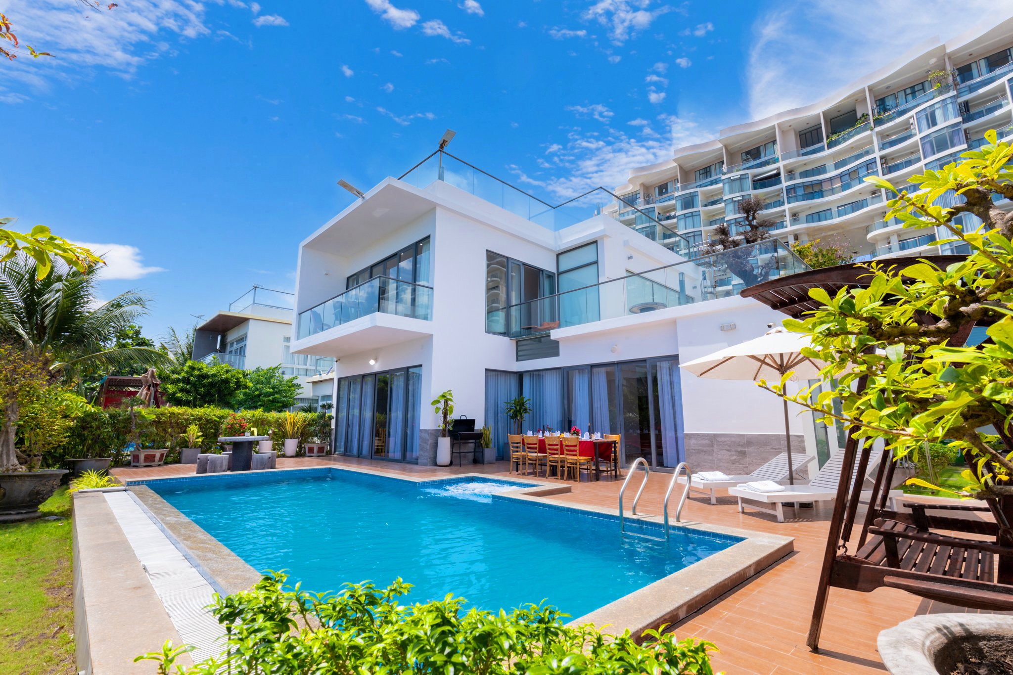 z4770851193077_f1b122a5e6c15bd7f61891808f7757f8 The Palm Villas