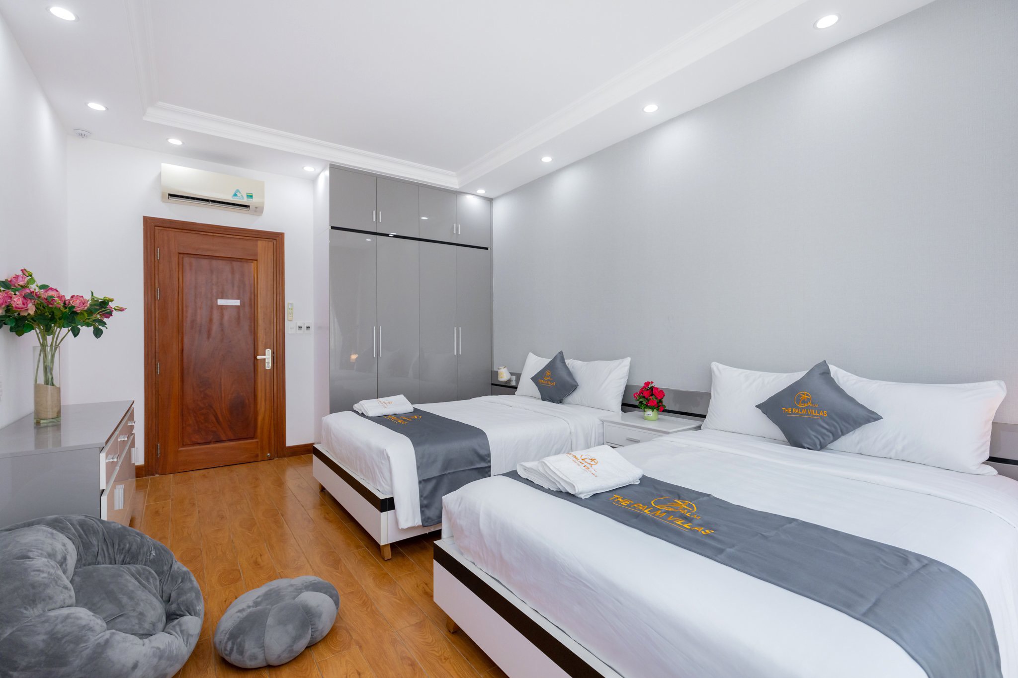 z4770851274922_882a63a2e57e9ce303d3767ad85fbcbd The Palm Villas