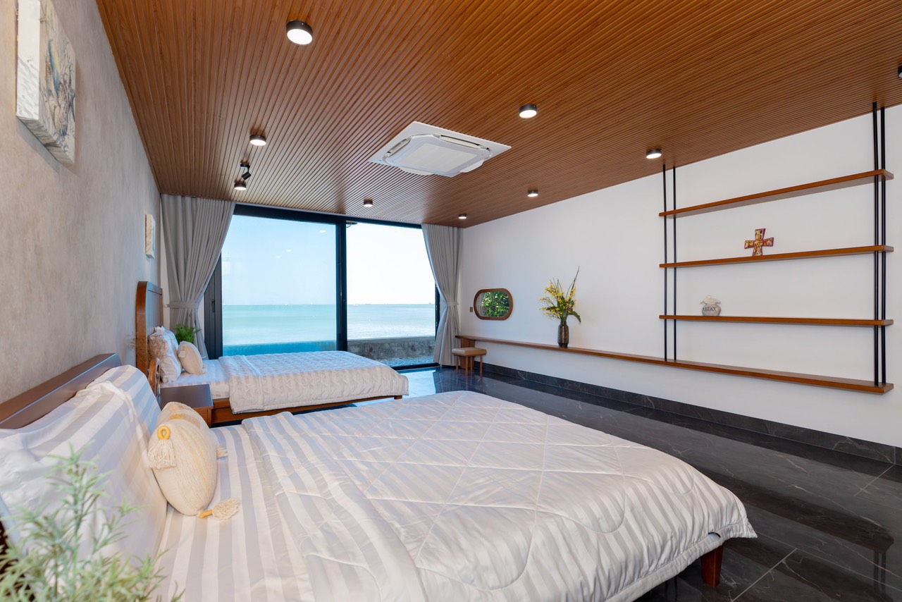 z5882637827508_351204ce7cd6718da5a19c13e9fcd439 The Palm Villas