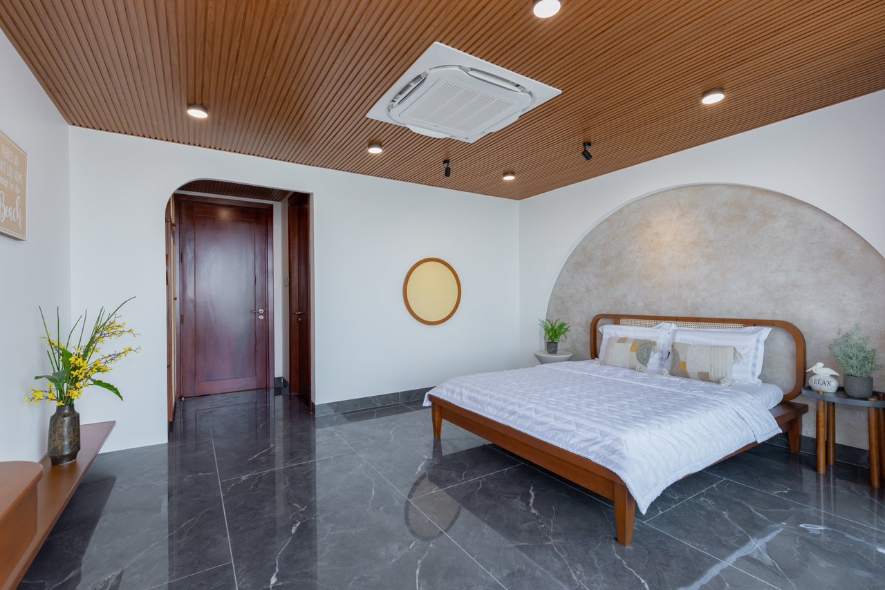 z5882637888511_e99fa9e2ad37d4e52b7ce3fd6d1e9997 The Palm Villas