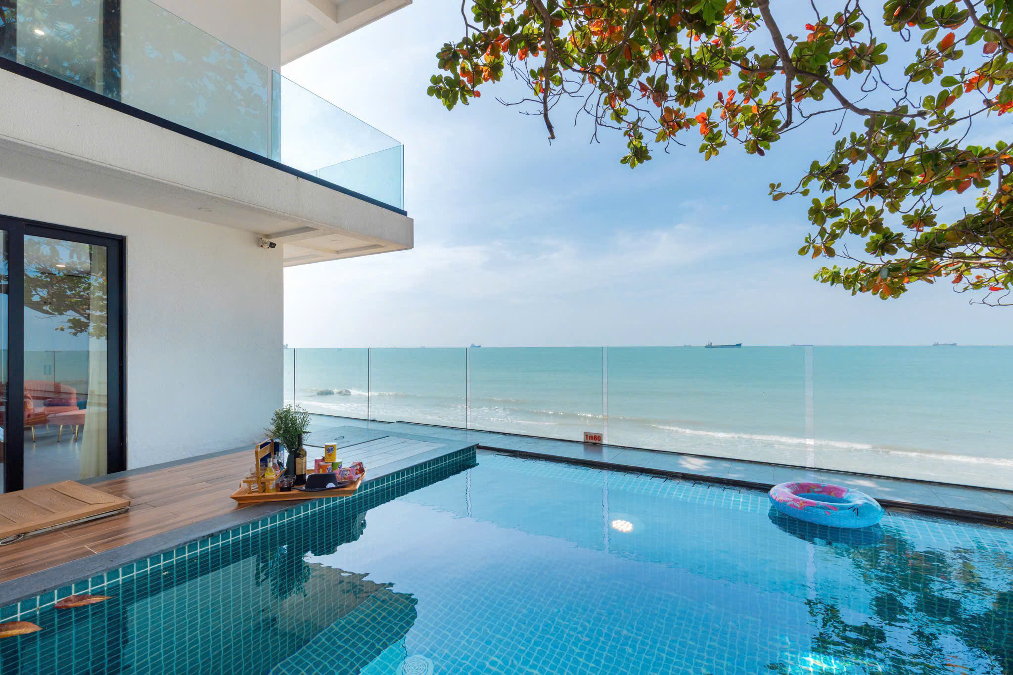 z6498189292790_34e105a78f619a8b9dcbba027e5f8935 The Palm Villas
