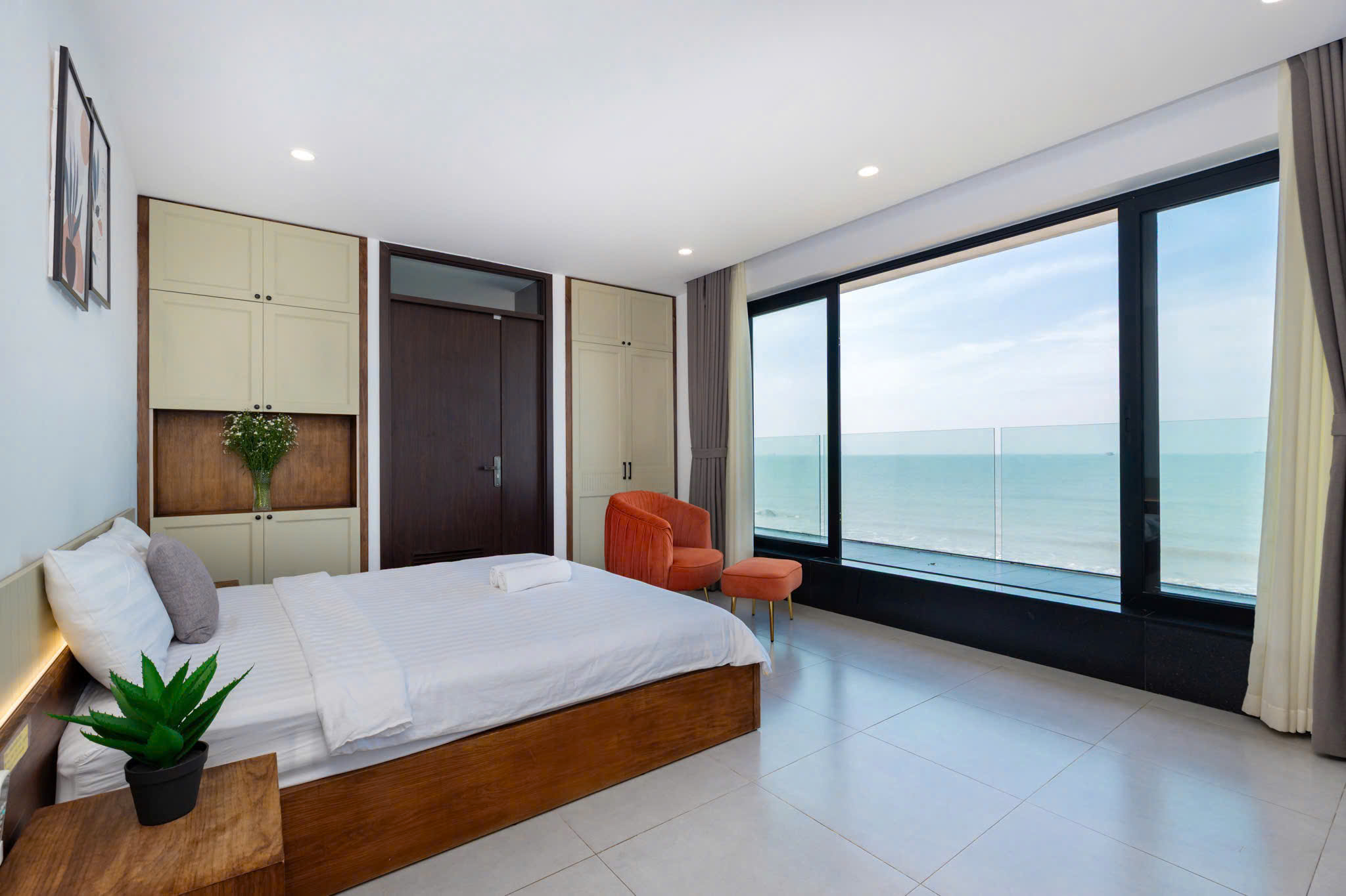 z6498189351602_d4f52f128cfbd6036cb2f82a59b5ea45 The Palm Villas