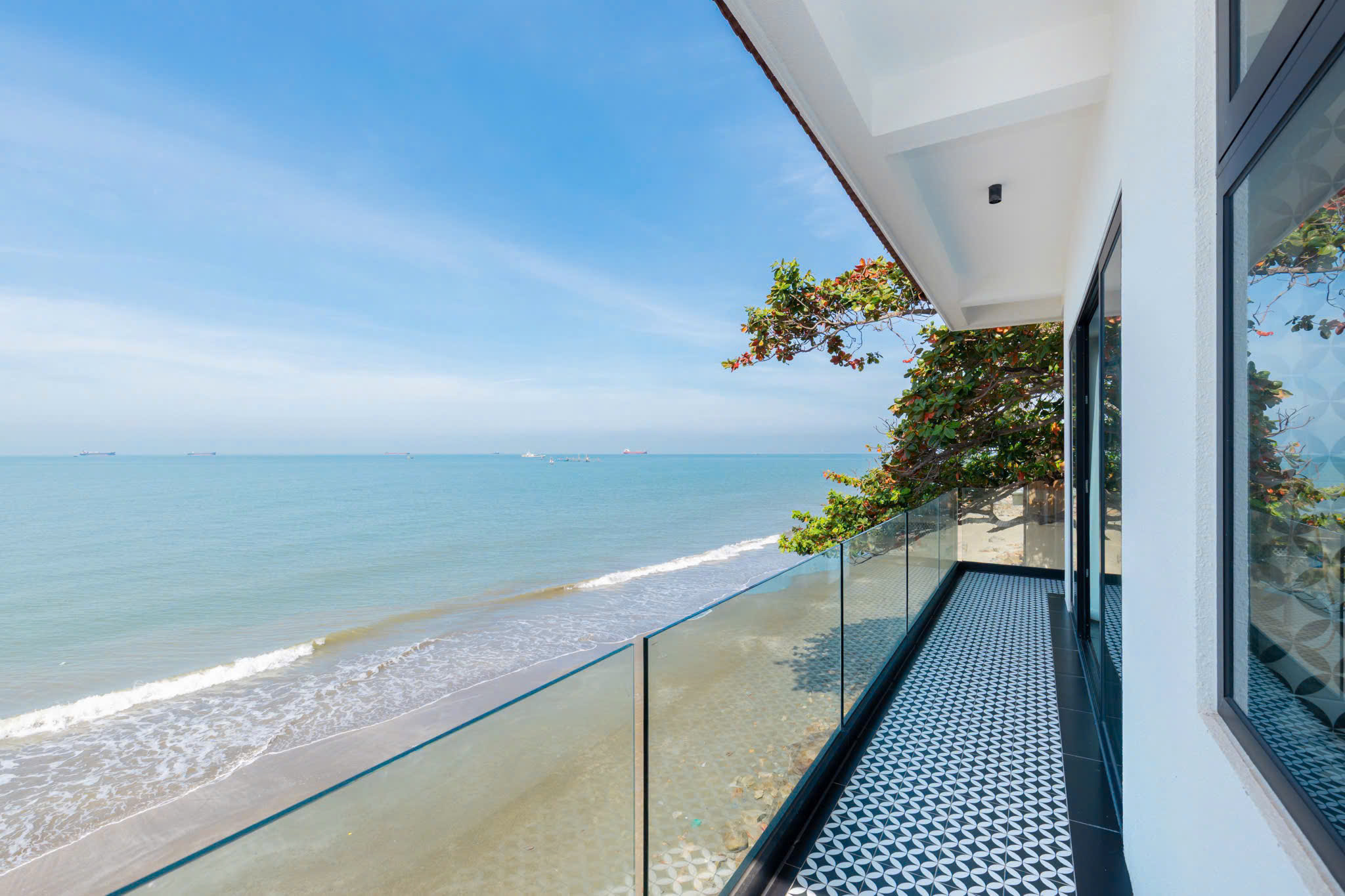 z6498189366065_e406cafb5740acc7933b969291c55553 The Palm Villas