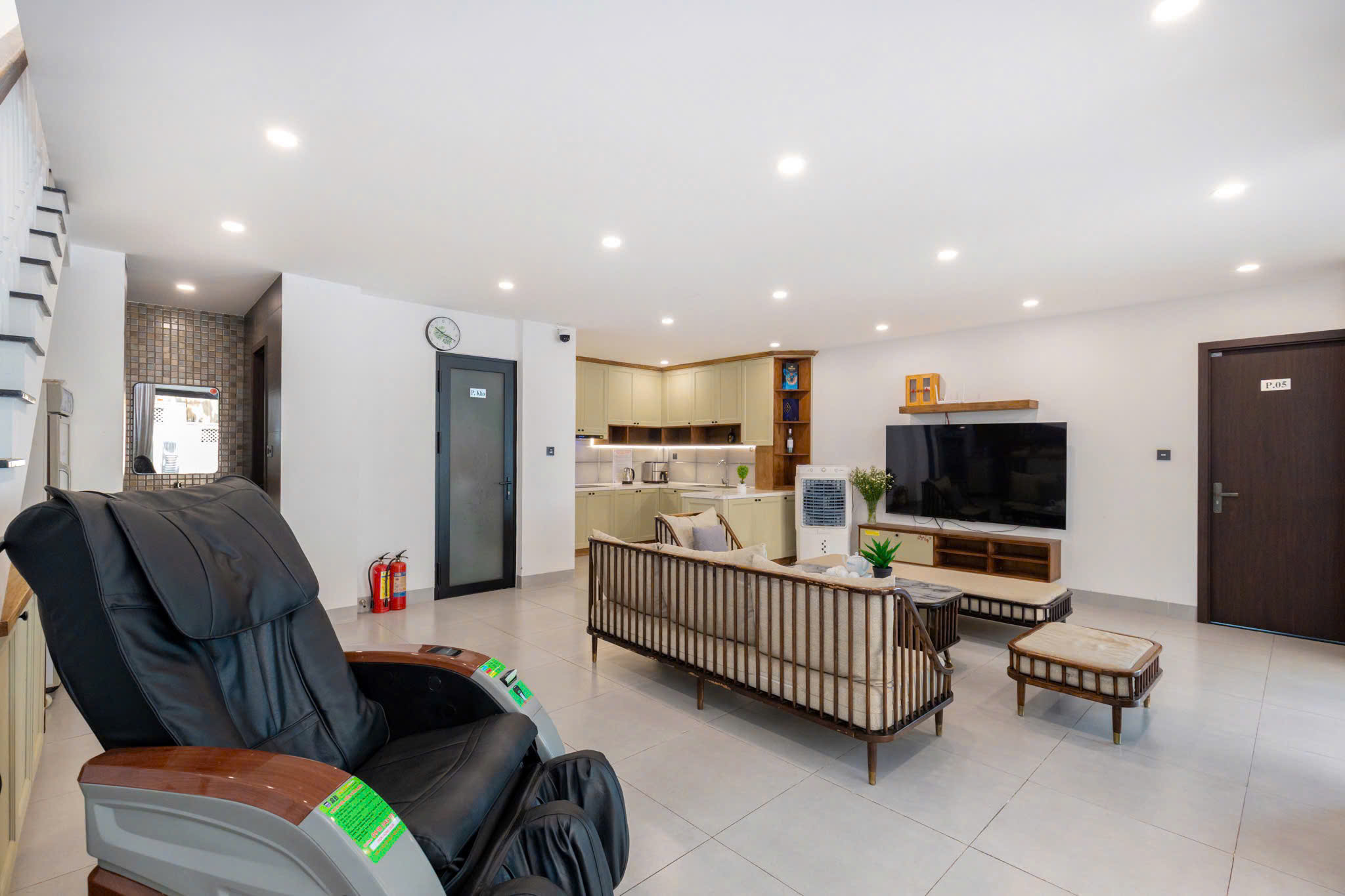 z6498191343094_07f7f469316fe80833e8f9dd09012e65 The Palm Villas
